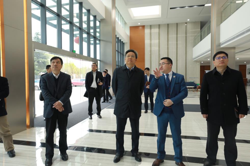 蘇州高新區(qū)黨工委書記、區(qū)長吳新明書記、王牟、黃鋒主任一行調(diào)研通錦