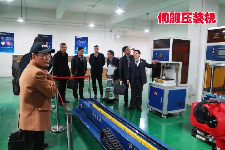 高新區(qū)機(jī)電商會(huì)考察蘇州通錦精密工業(yè)股份有限公司 高新區(qū)機(jī)電商會(huì)考察蘇州通錦精密工業(yè)股份有限公司